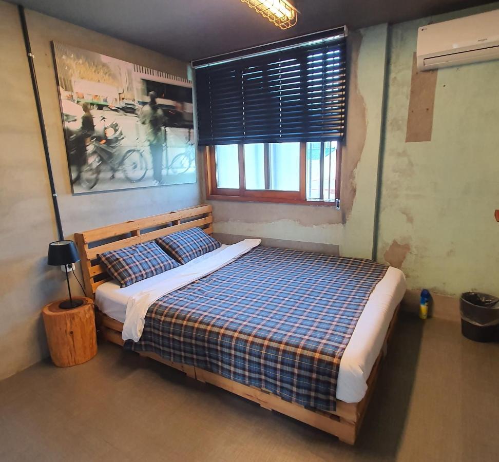 Mido Hostel Seogwipo Exteriör bild