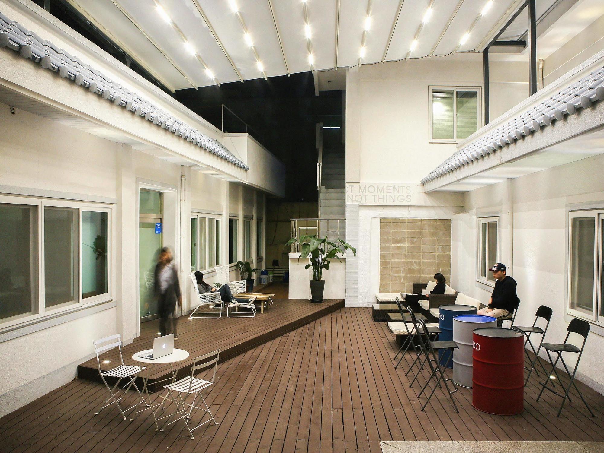 Mido Hostel Seogwipo Exteriör bild