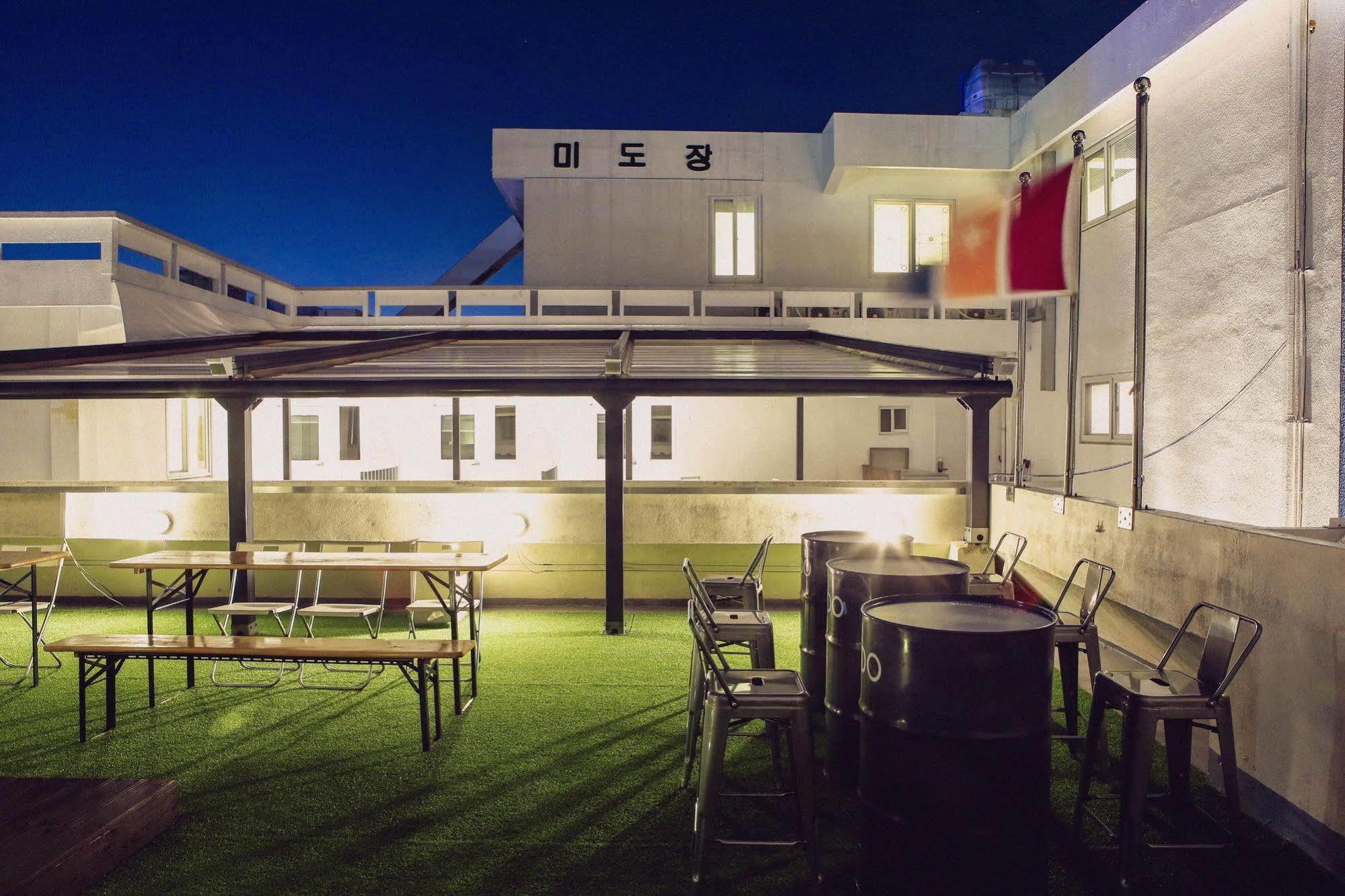 Mido Hostel Seogwipo Exteriör bild