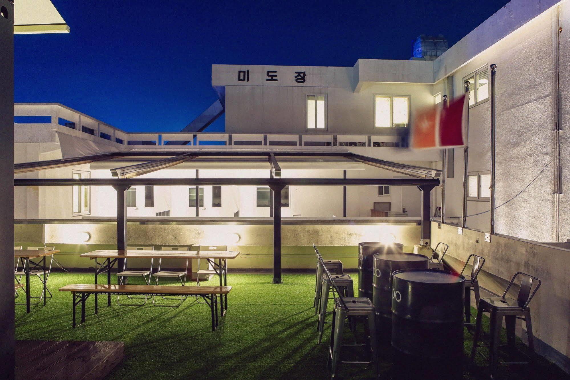 Mido Hostel Seogwipo Exteriör bild